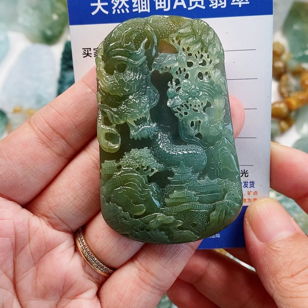 翡翠未镶嵌颈饰山水龙牌