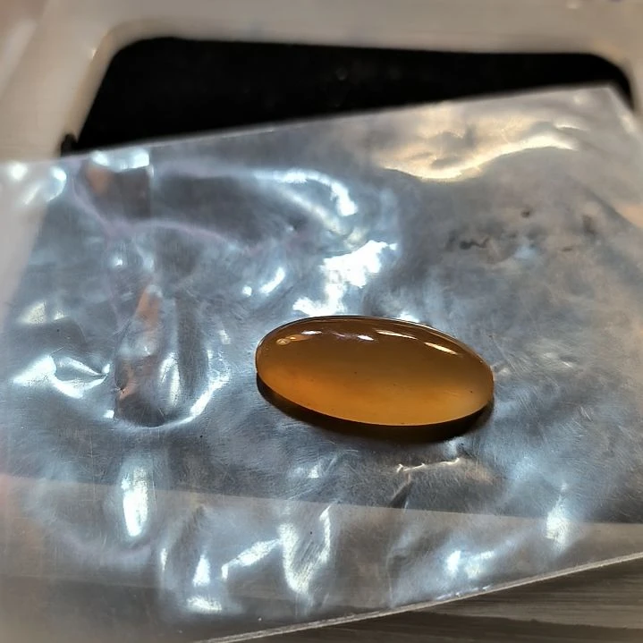 东***毒未镶嵌戒面石英岩玉