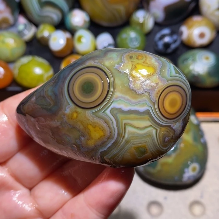 玛瑙/玉髓未镶嵌珠宝半成品