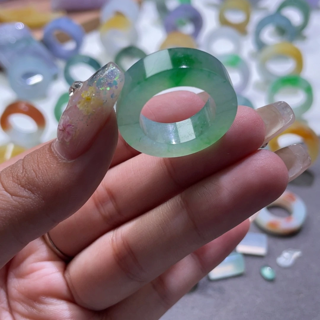 定制翡翠未镶嵌翡翠