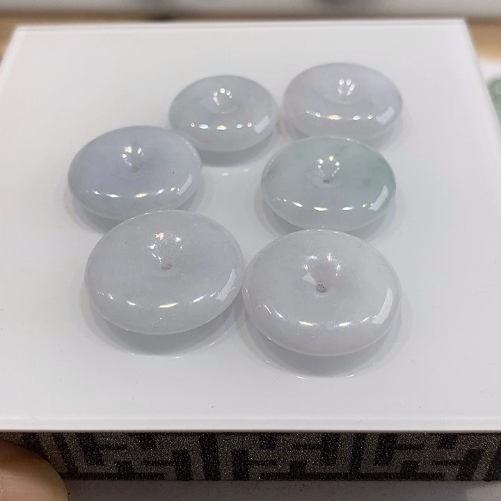 翡翠未镶嵌颈饰12