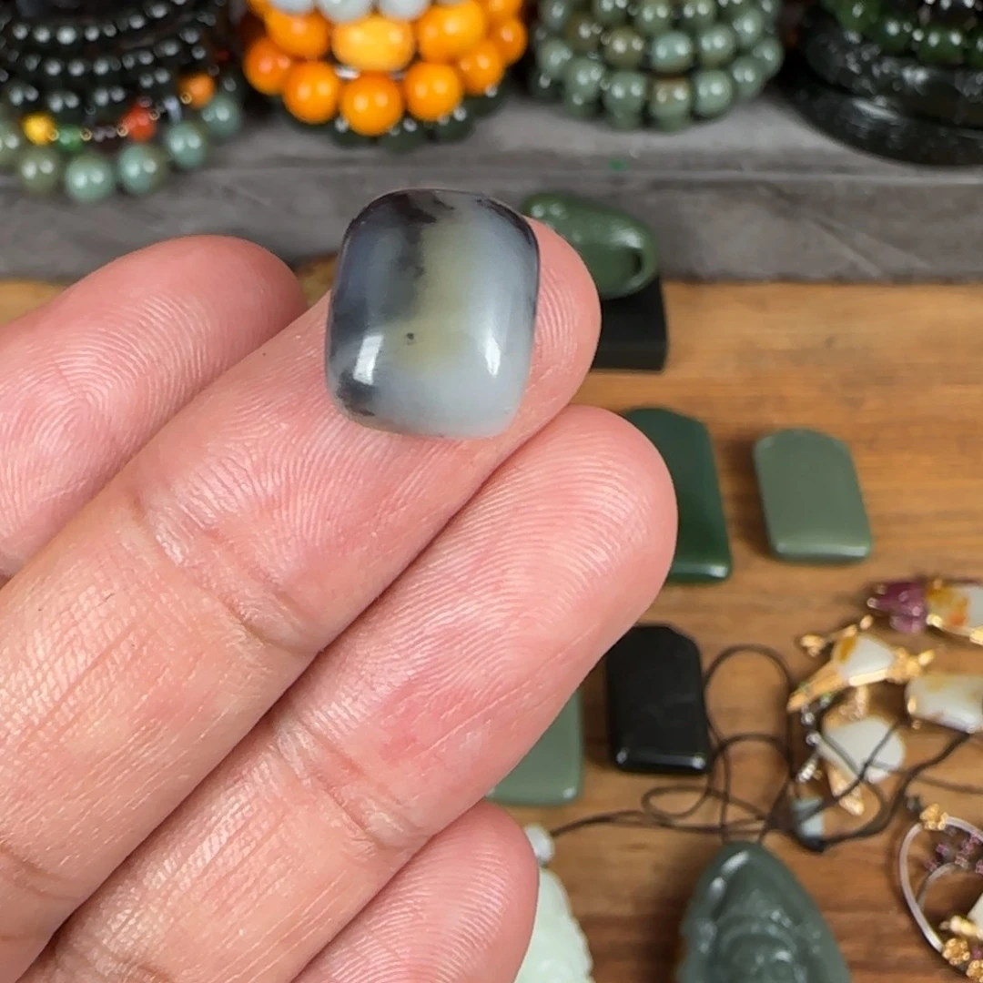 和田玉戒面未镶嵌自**