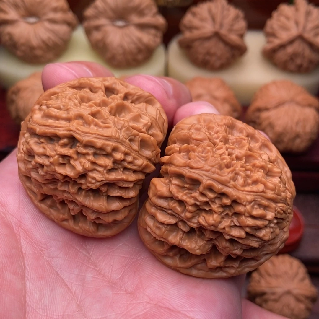 文玩核桃把件绝配大三角白狮子头44