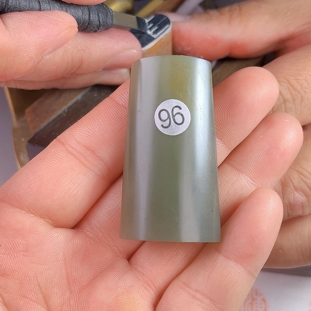 寿山石印石丹东石96号2.8x2.5厘米