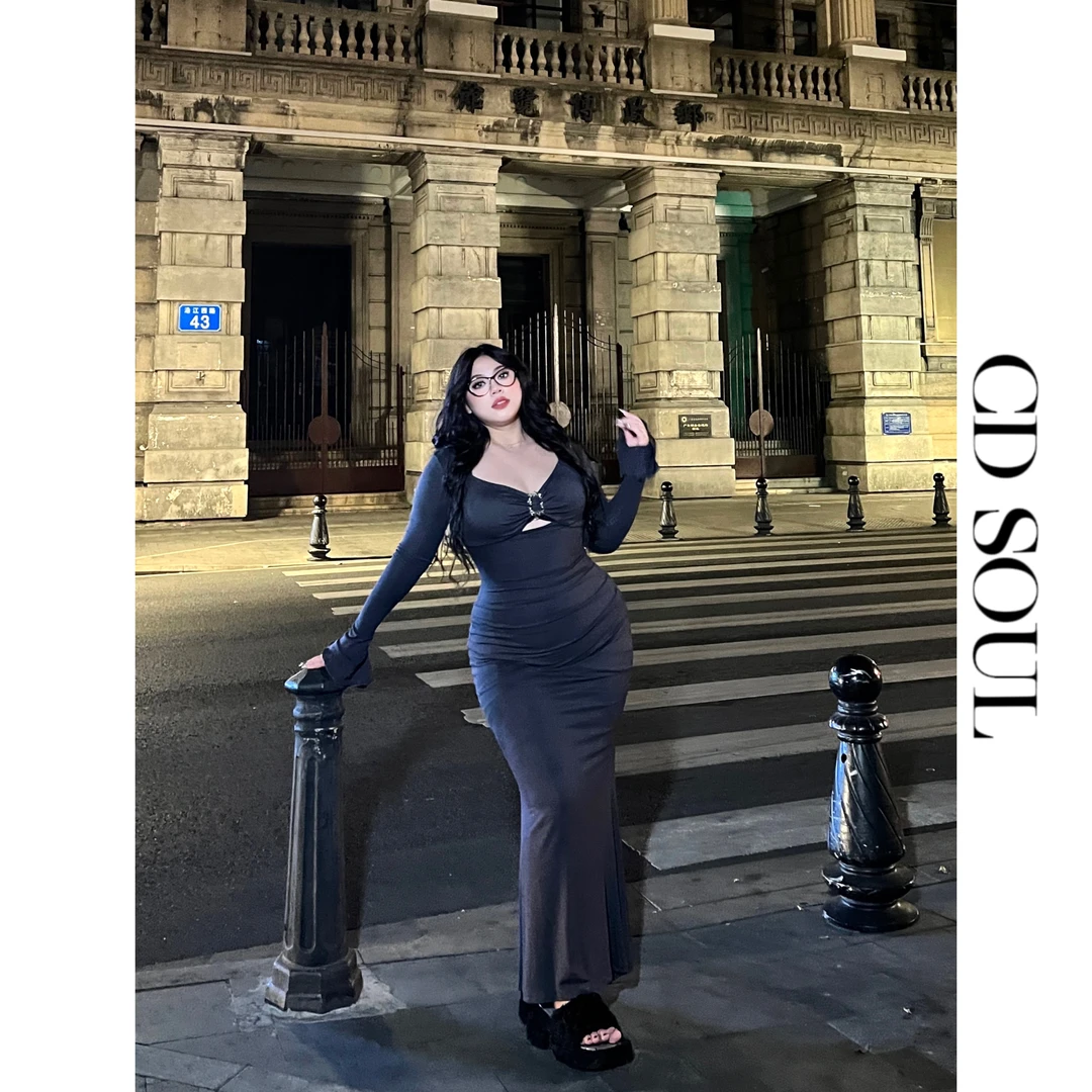 SWEET【夜幕玫瑰】大码复古气质方领镂空包臀修身显瘦鱼尾连衣裙