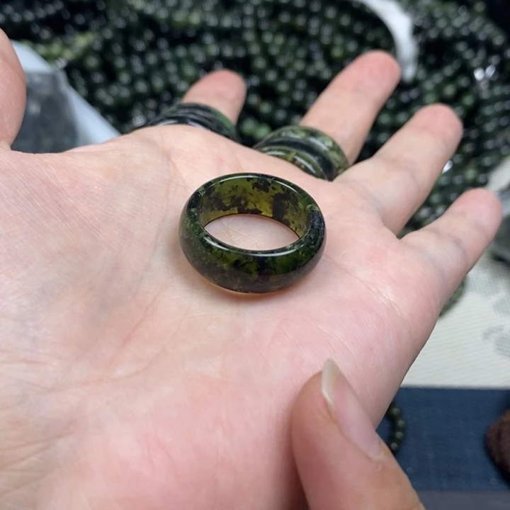 蛇纹石玉未镶嵌戒指辉*19.8mm精品药王石