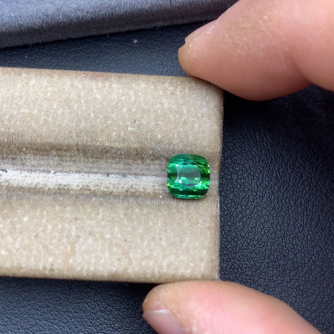 未镶嵌裸石碧玺1.79ct全净