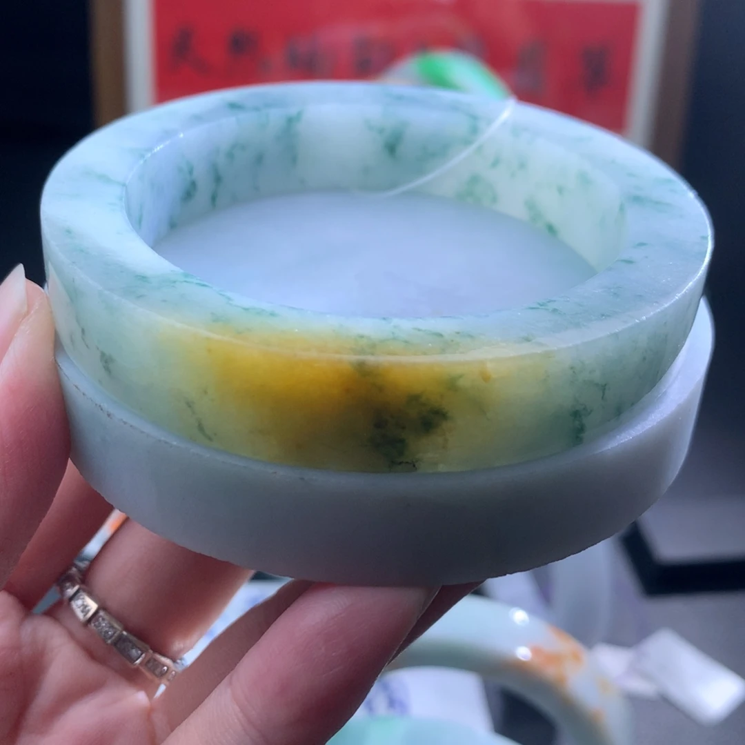 定制翡翠未镶嵌翡翠手镯