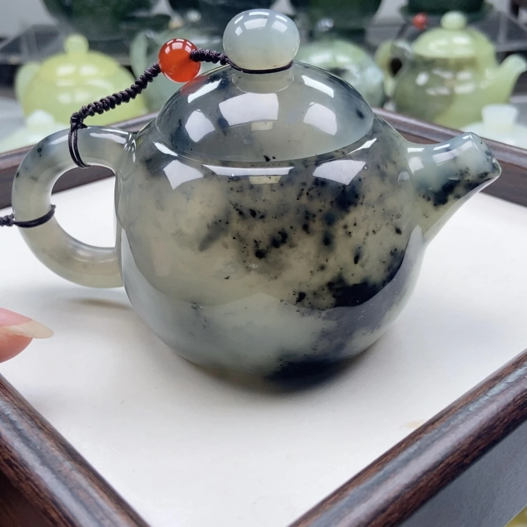 蛇纹石玉未镶嵌壶