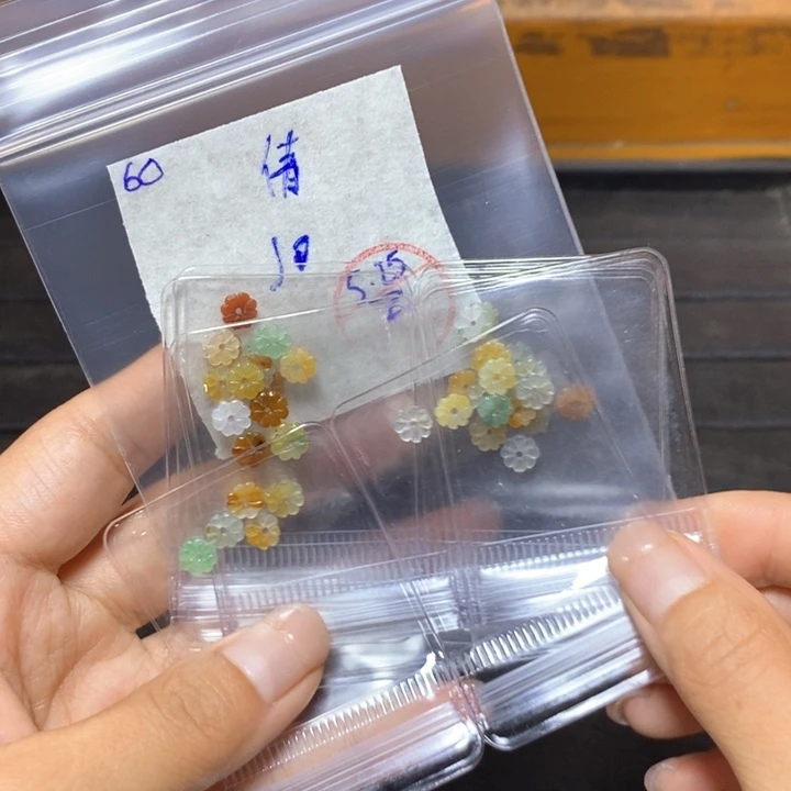 定制翡翠未镶嵌伟*