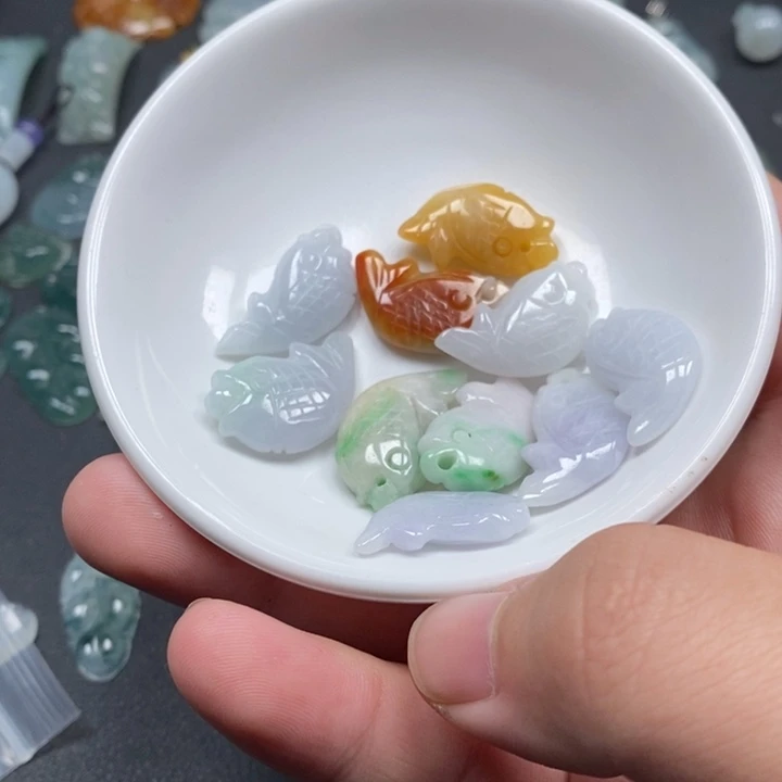 翡翠未镶嵌颈饰翡翠吊坠