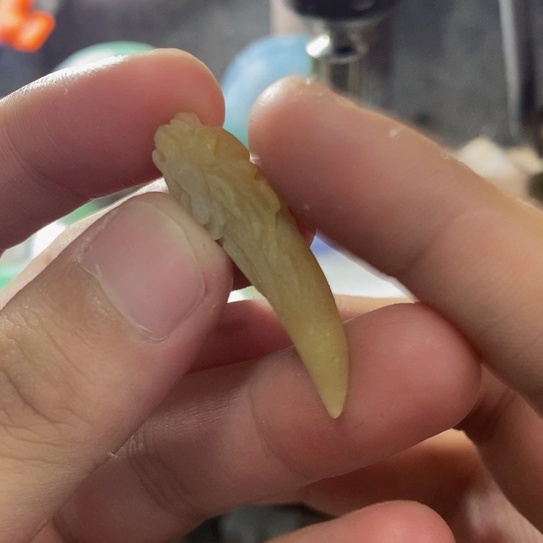 定制翡翠未镶嵌抛光