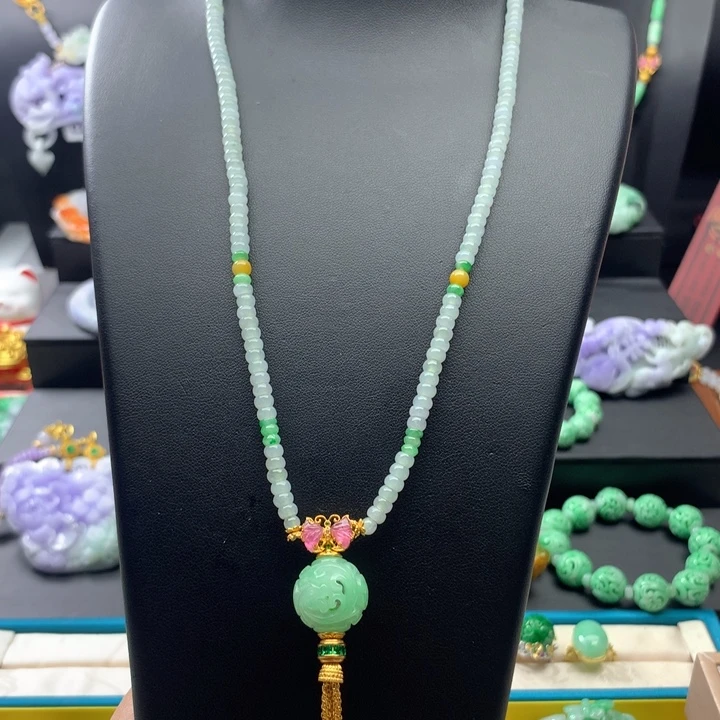 翡翠颈饰未镶嵌翡翠项链