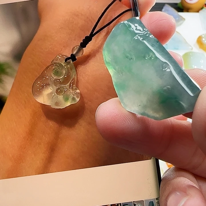 定制翡翠未镶嵌翡翠定制