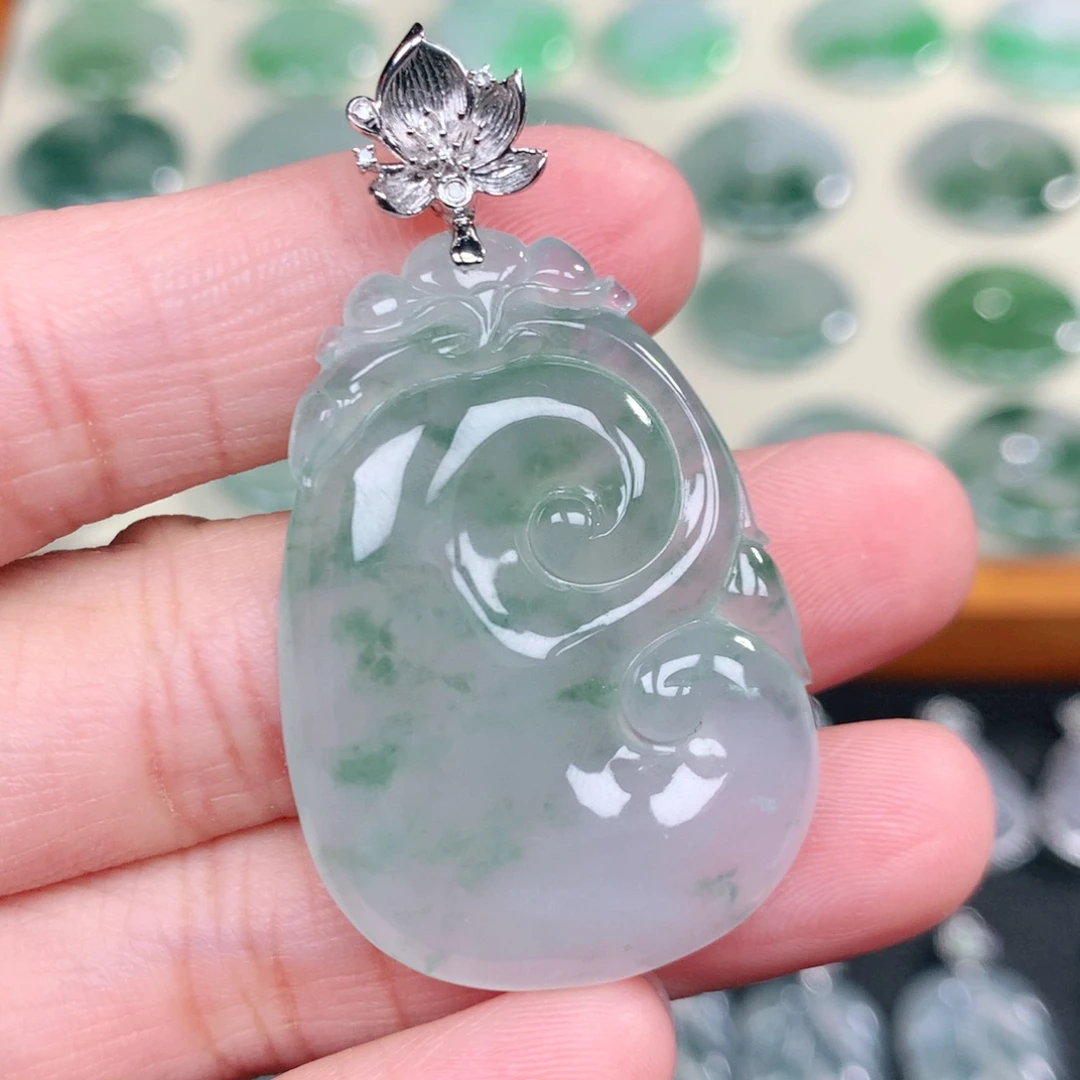 翡翠18K金镶嵌吊坠(不含链)50-28-6.8