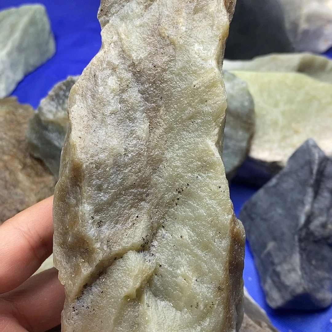 和田玉（糖玉）未镶嵌珠宝奇石