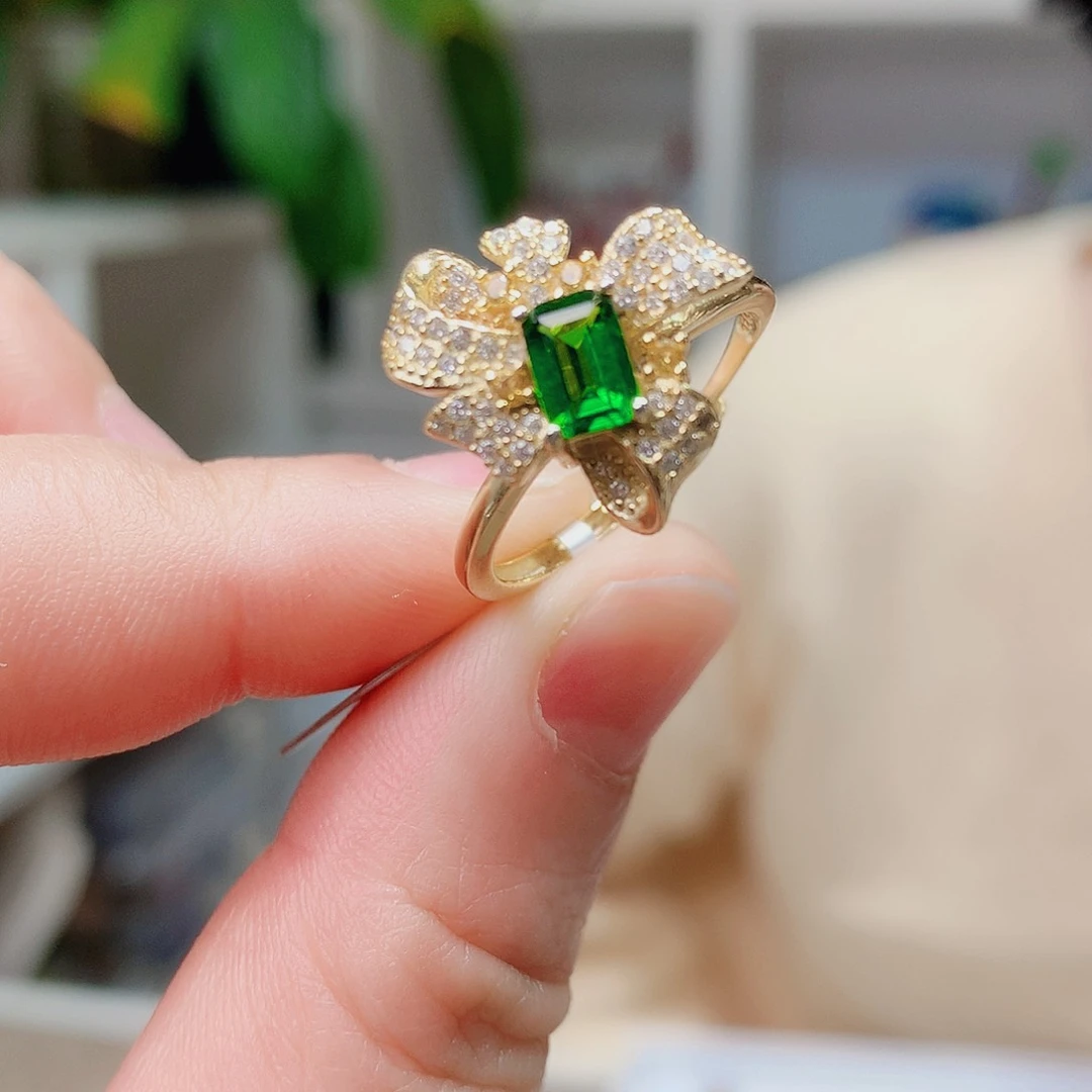 银S925镶嵌透辉石戒指