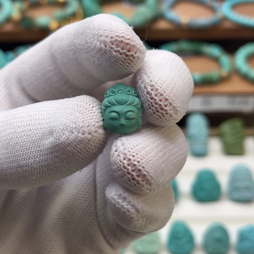 绿松石未镶嵌珠宝奇石