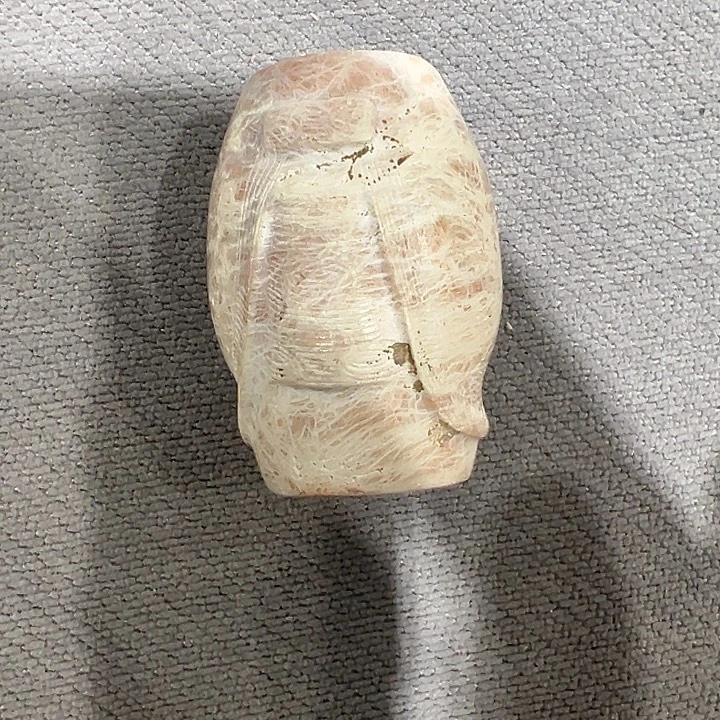 笑***隐软玉未镶嵌颈饰挂件