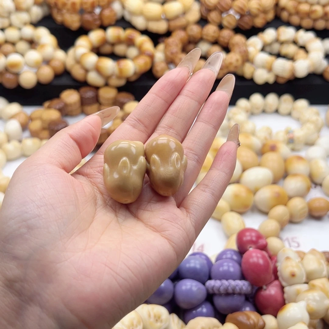 吊坠白玉菩提萝**嗦32+爬爬兔生长纹，
