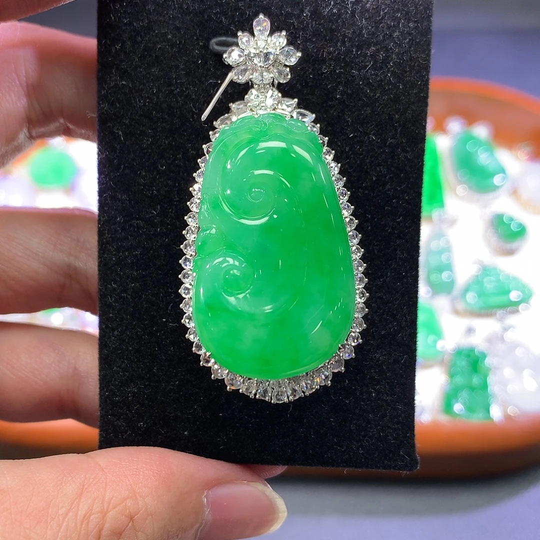翡翠18K金镶嵌吊坠(不含链)
