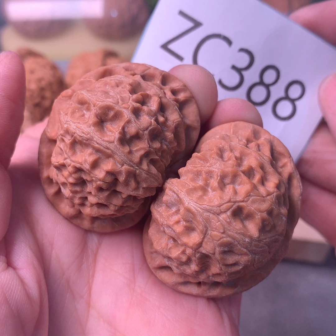文玩核桃把件红皮肉灯41