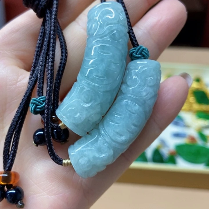 翡翠未镶嵌颈饰吊坠