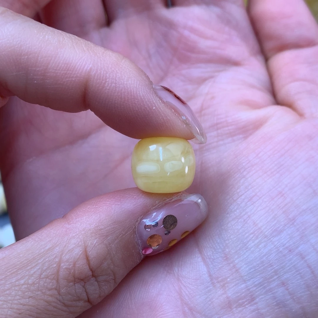 C****未镶嵌琥珀裸石蜜蜡