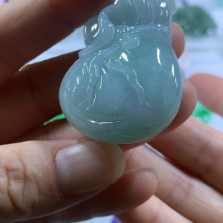 翡翠未镶嵌颈饰天然翡翠吊坠A货