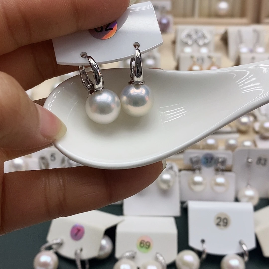 晨****颈饰淡水珍珠银S925镶嵌