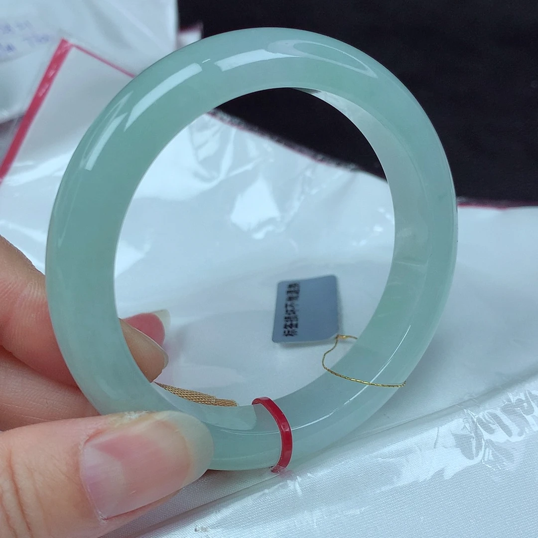 翡翠手镯未镶嵌58圈+723