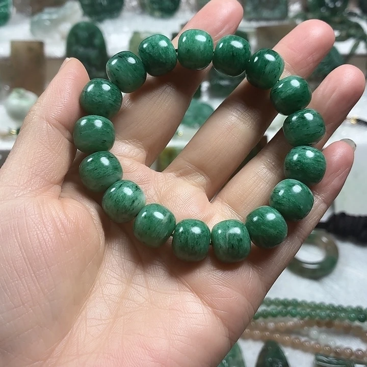 翀***俐独山玉未镶嵌吊坠