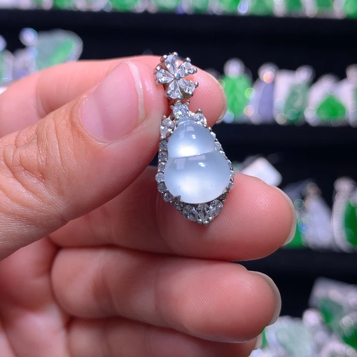 【闪购商品】颈饰银S925镶嵌翡翠天然翡翠