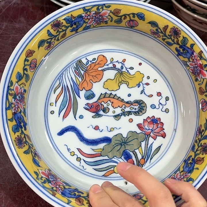 瓷片直径21.5厘米……绿