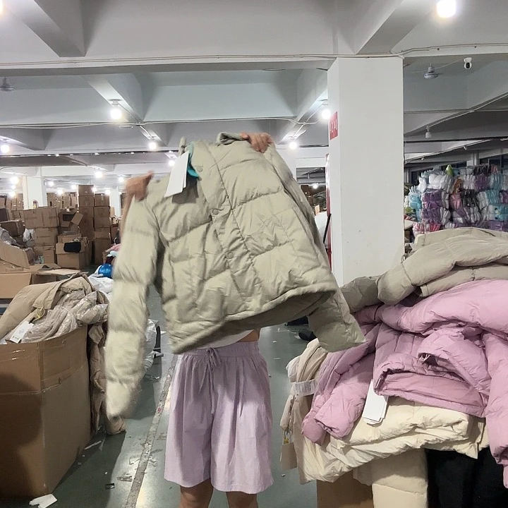 豆绿灰鹿家带帽6码棉服