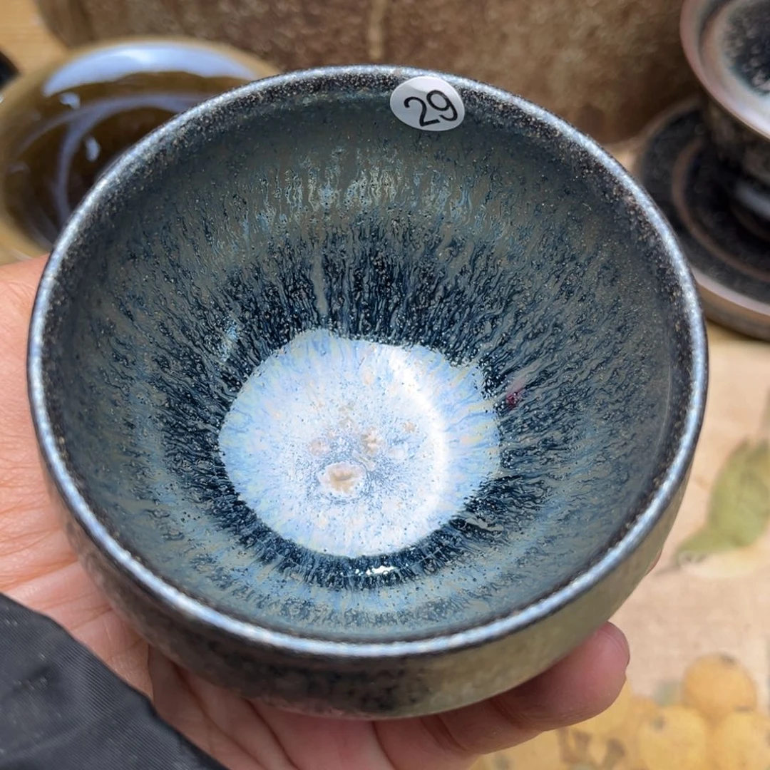 茶盏义兴龙窑坚持真柴烧