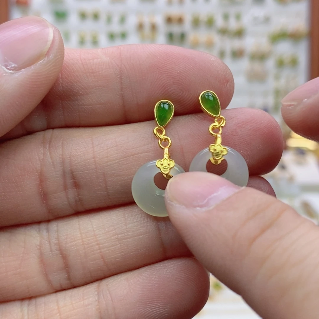 阿***q和田玉银S925镶嵌耳饰