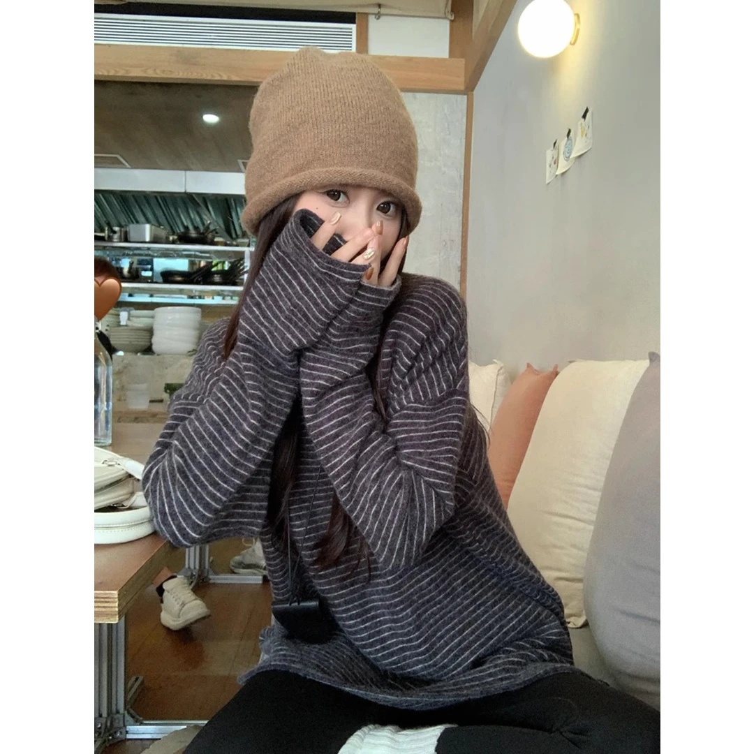 休闲百搭慵懒风条纹长袖T恤女秋冬新款中长款黑色圆领打底衫上衣