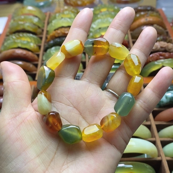 未镶嵌蛇纹石玉手链