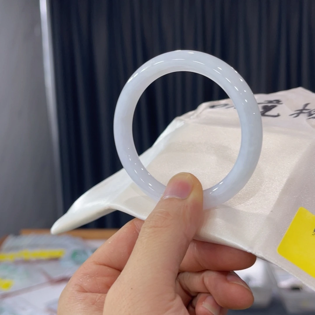 翡翠手镯未镶嵌家****纯天然缅甸翡翠A货买断