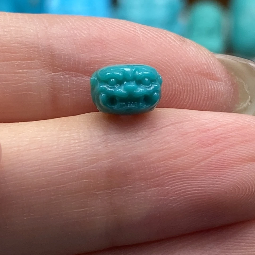 绿松石未镶嵌颈饰