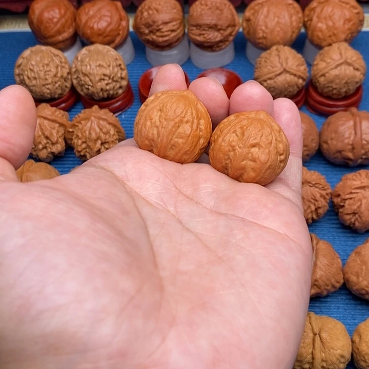 文玩核桃把件精品小手捻