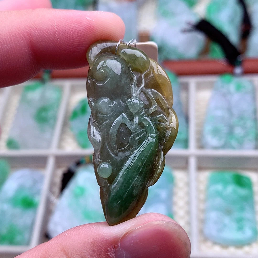 翡翠未镶嵌吊坠(不含链)