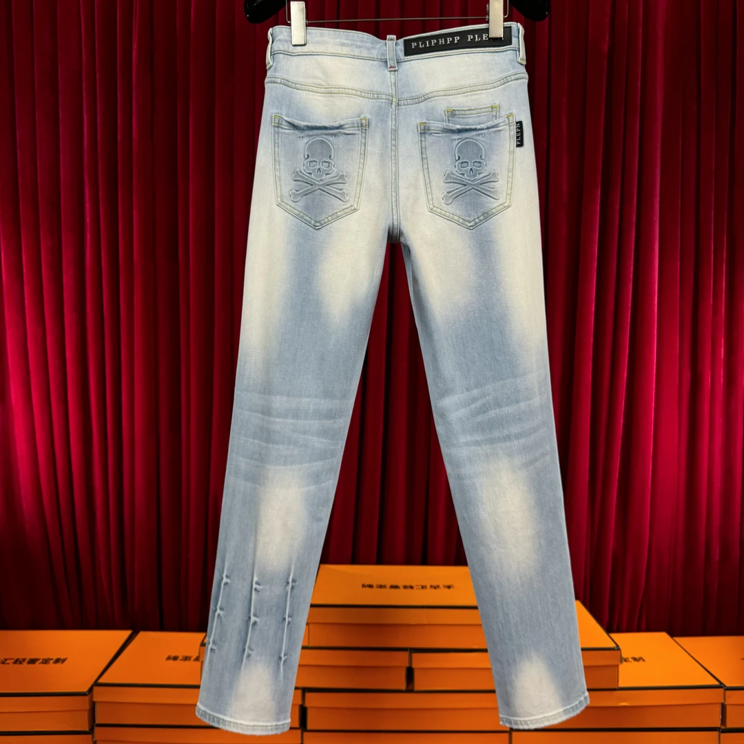 PLIPHPP PLEPNPLIPHPPPLEPN正品PP2025早春骷髅头修身牛仔裤9920