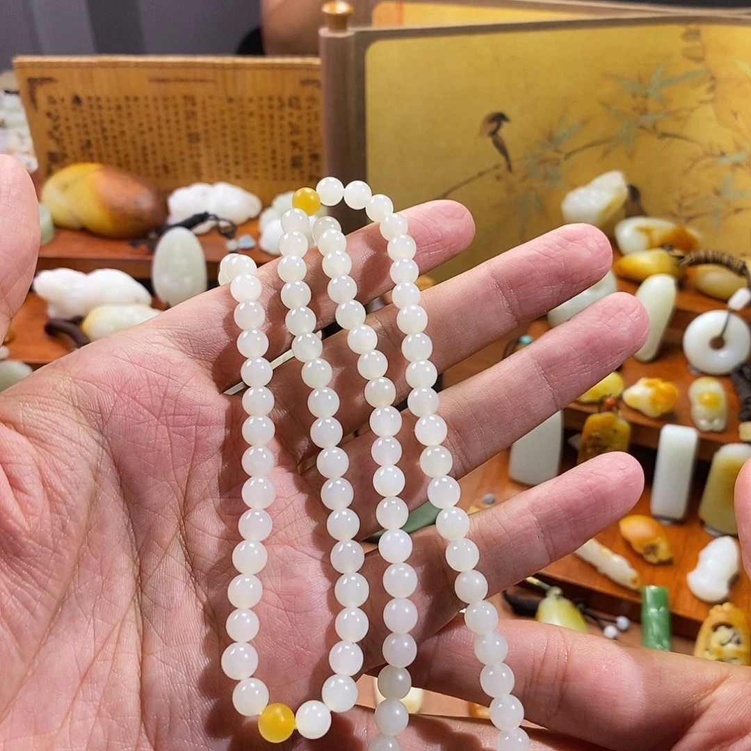 和田玉未镶嵌颈饰龚**坤