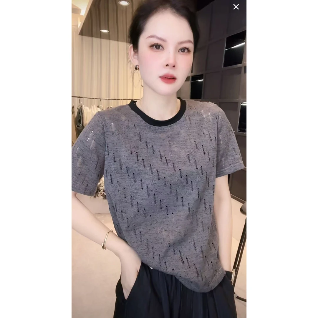 《姚家优麦汇》Y5967夏款圆领设计感时尚百搭短袖显瘦上衣款女