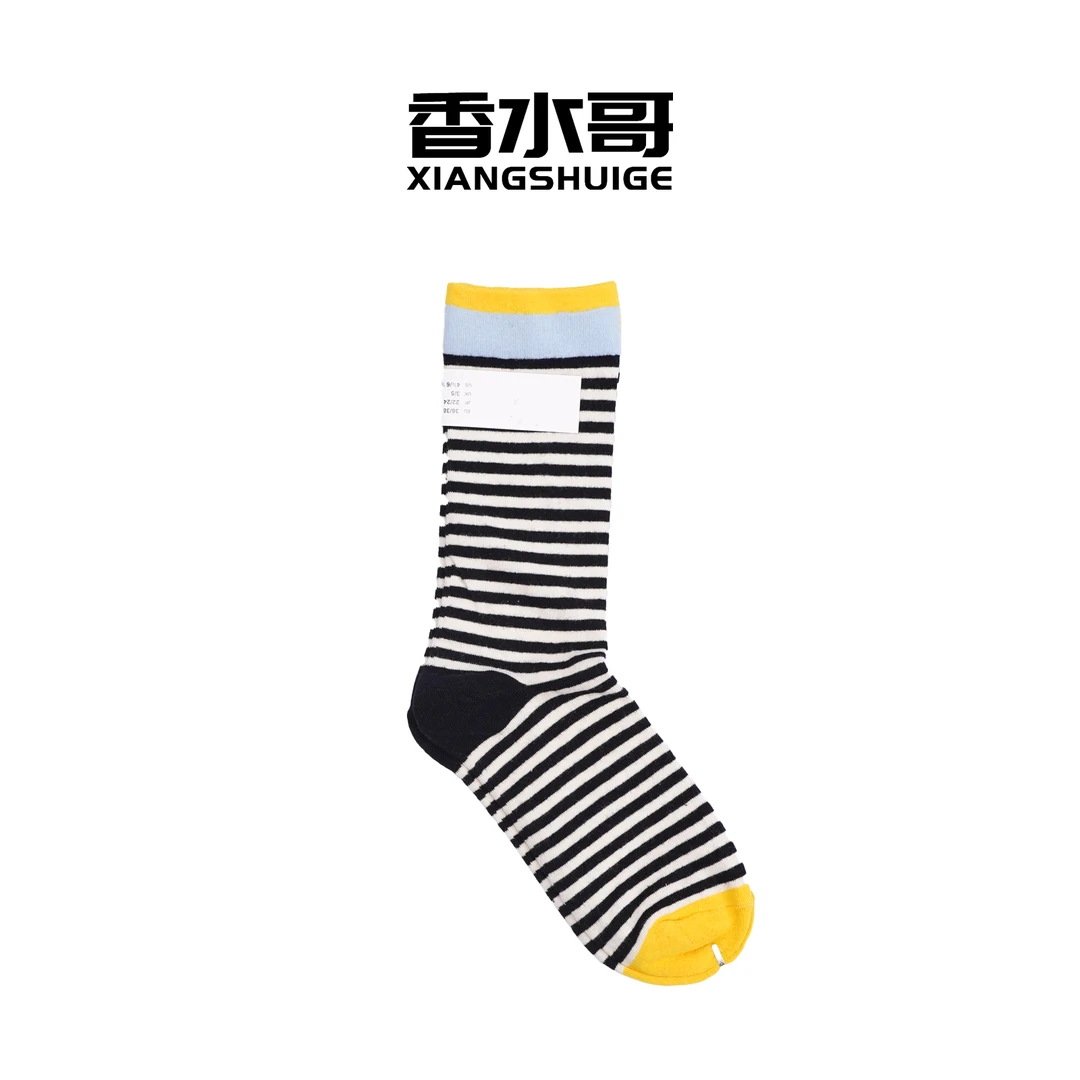 2026早春新款多巴胺迷小众艺术袜棉质弹力舒适女款袜子【随机颜色】