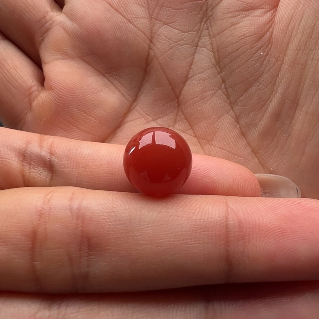 洋***南红玛瑙未镶嵌圆珠11.8