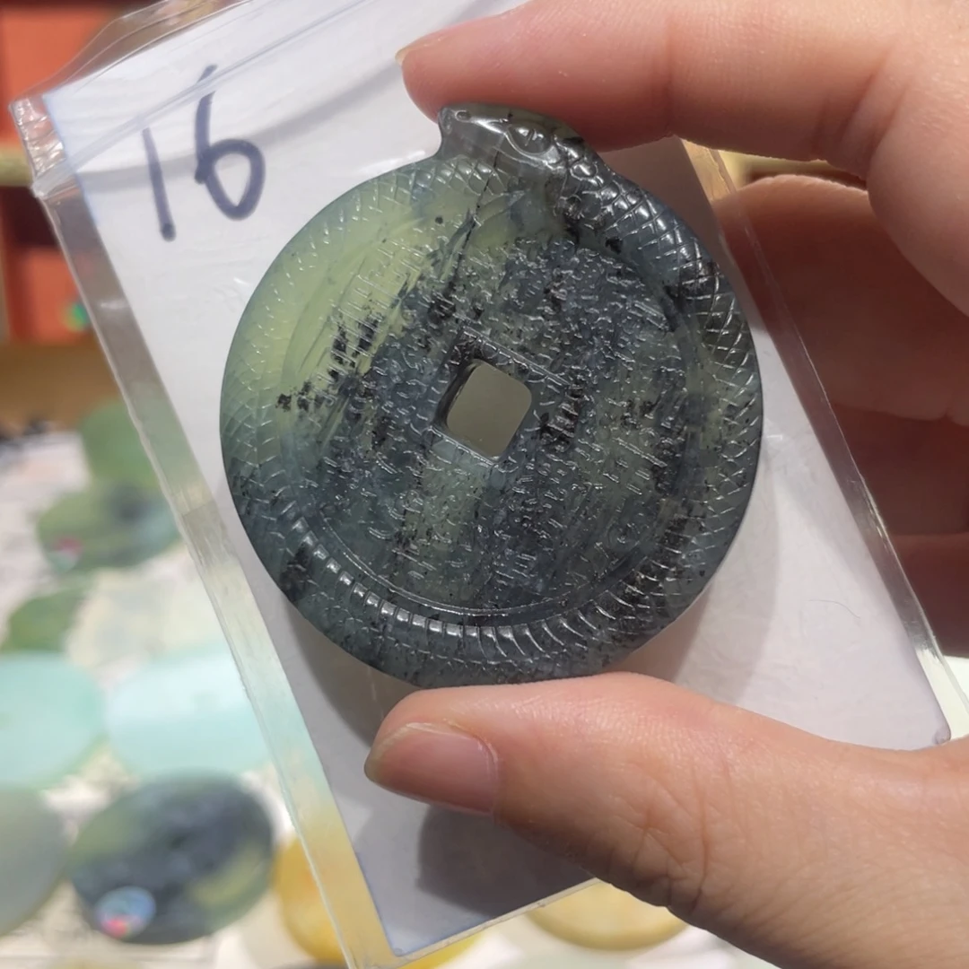 岫玉未镶嵌颈饰颈饰