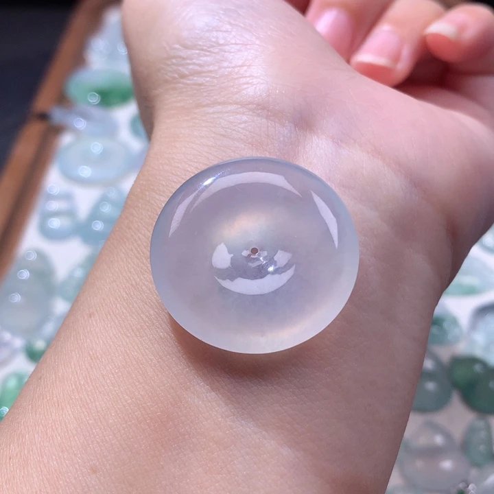 颈饰未镶嵌翡翠冰种平安扣